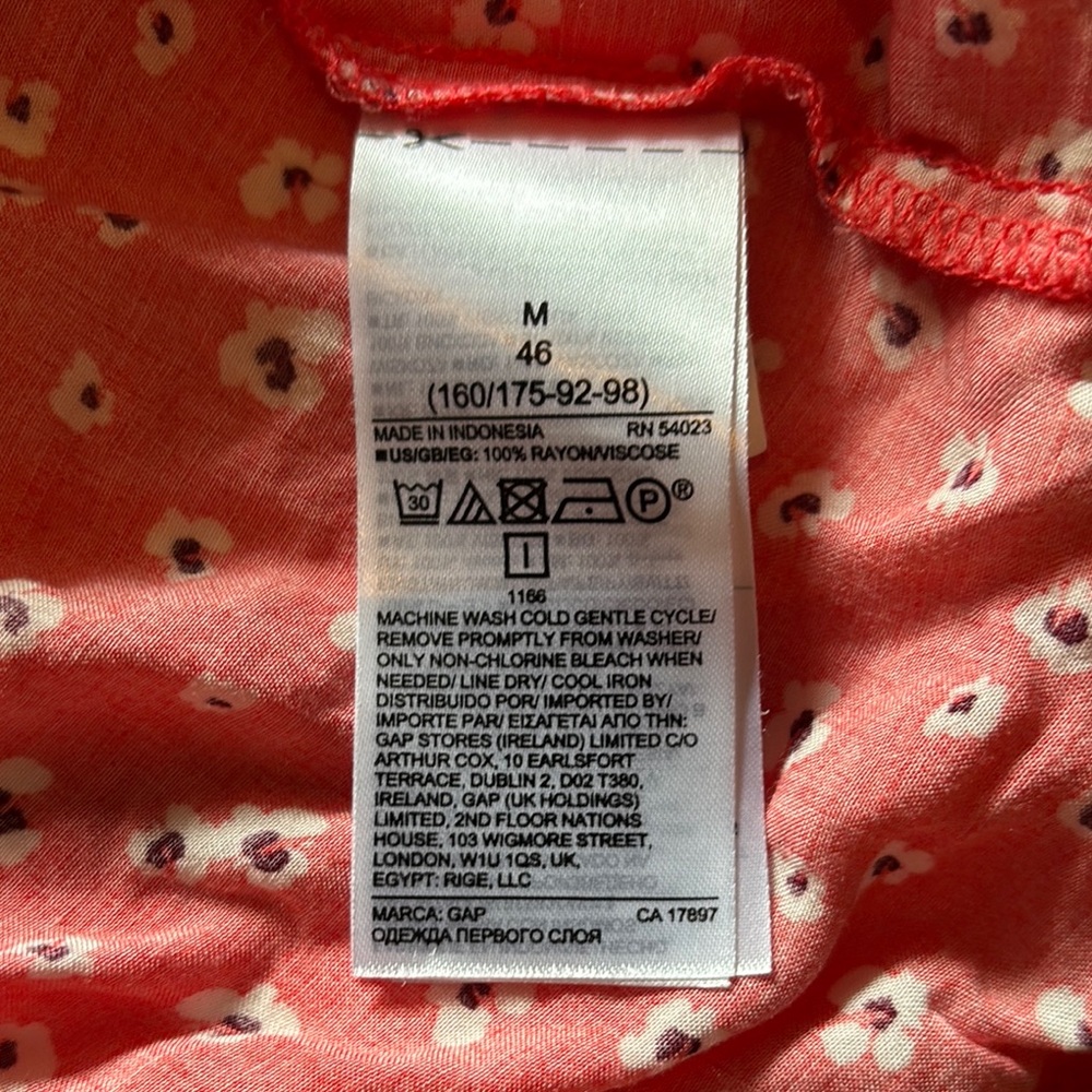 GAP Ruffled Blouse with Peter Pan Collar - Picture 12 of 12